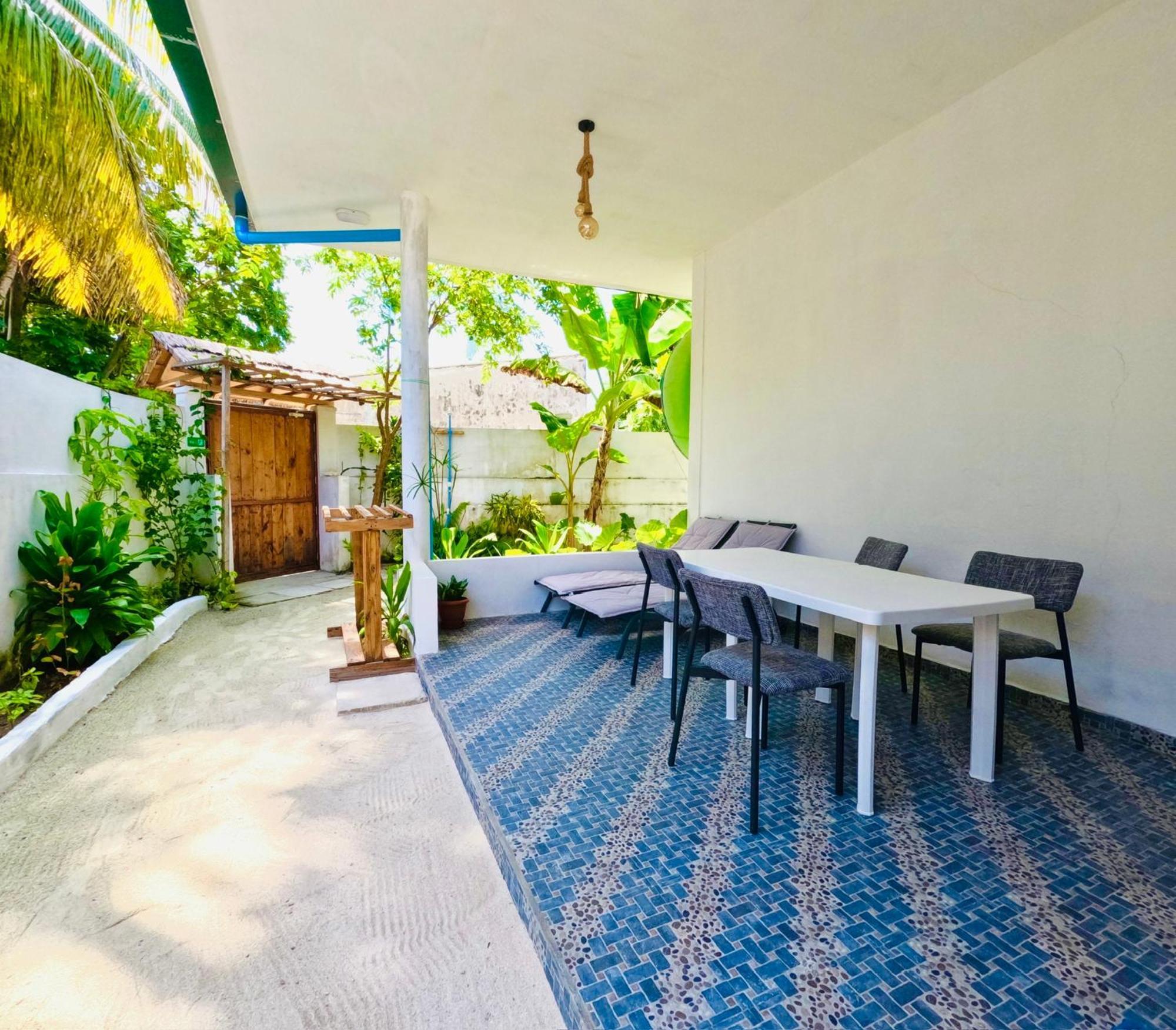 Hotel White Tern Maldives Maamigili Exterior foto